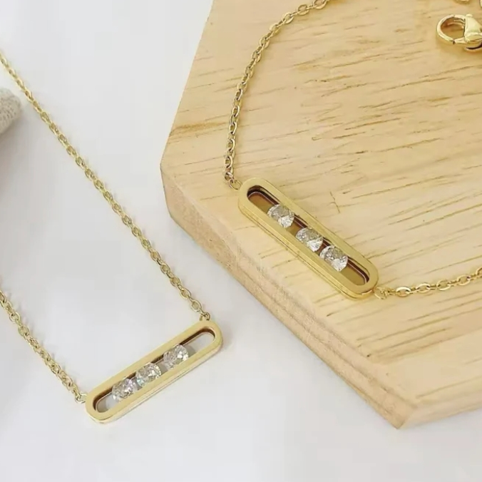 Γυναικείο Ατσάλινο Kολιέ -Οβάλ Με Χρυσή Αλυσίδα no2